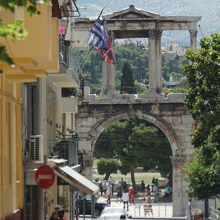 ★ Plaka, Center Of All Greek Legends ★ Athens Luaran gambar