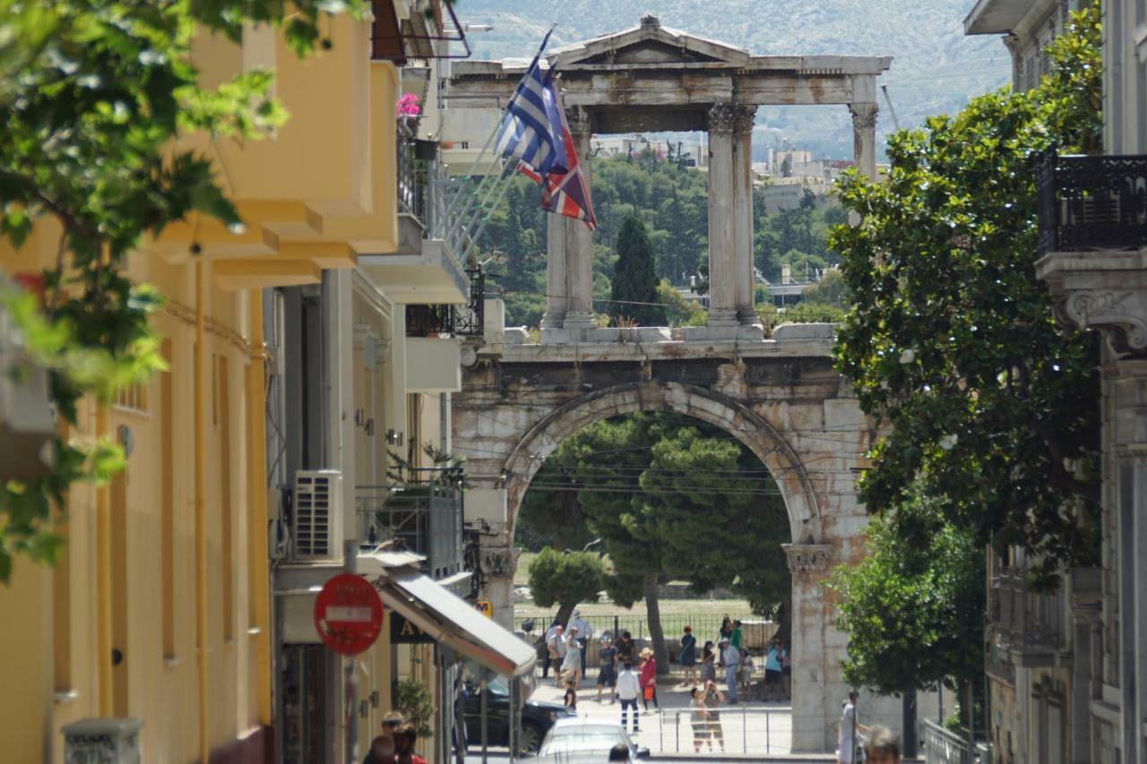 ★ Plaka, Center Of All Greek Legends ★ Athens Luaran gambar
