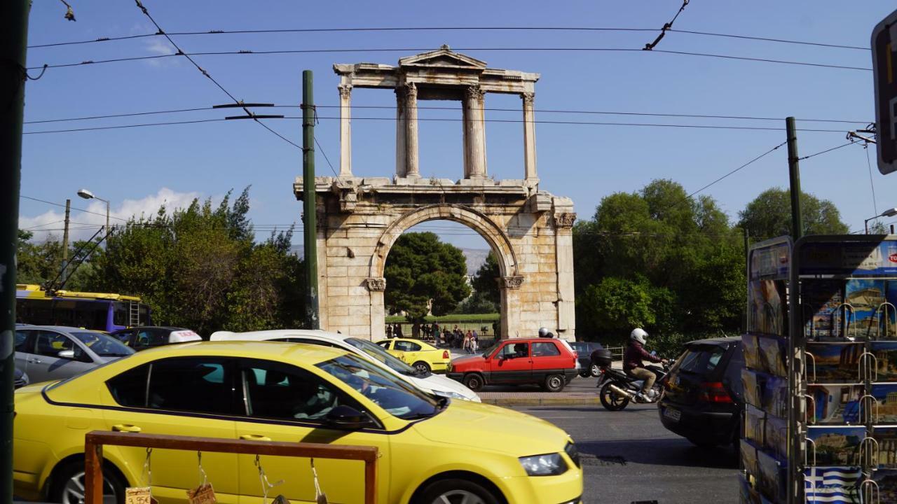 ★ Plaka, Center Of All Greek Legends ★ Athens Luaran gambar