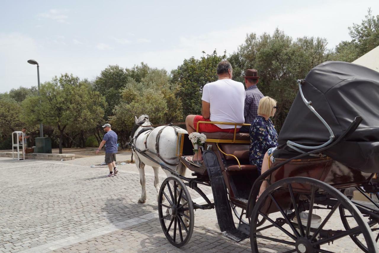 ★ Plaka, Center Of All Greek Legends ★ Athens Luaran gambar