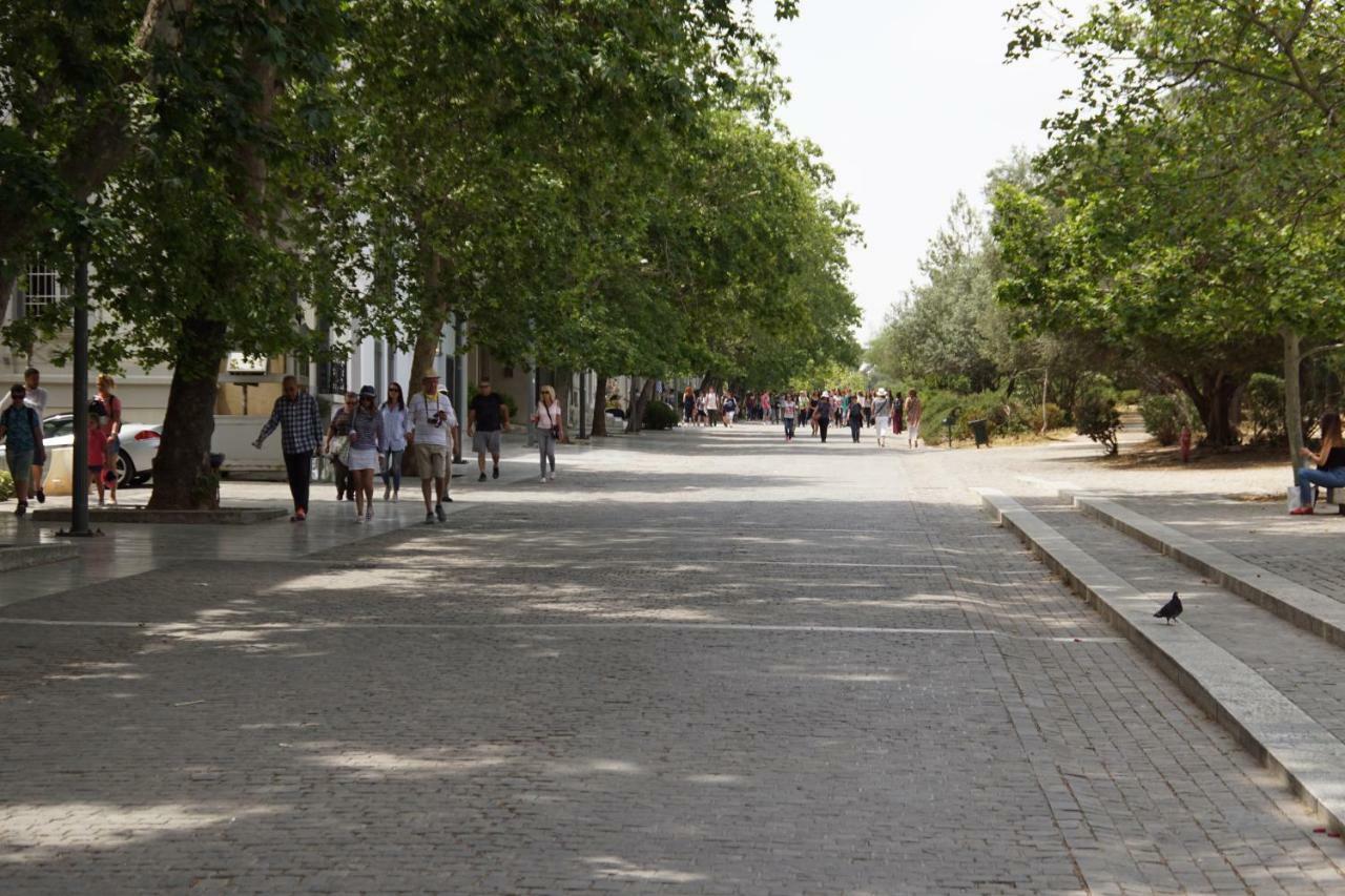 ★ Plaka, Center Of All Greek Legends ★ Athens Luaran gambar