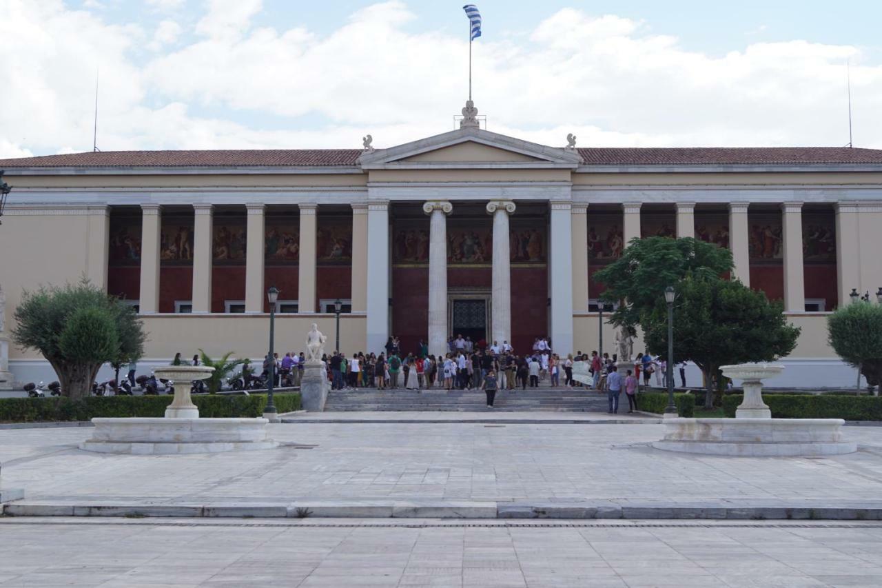 ★ Plaka, Center Of All Greek Legends ★ Athens Luaran gambar